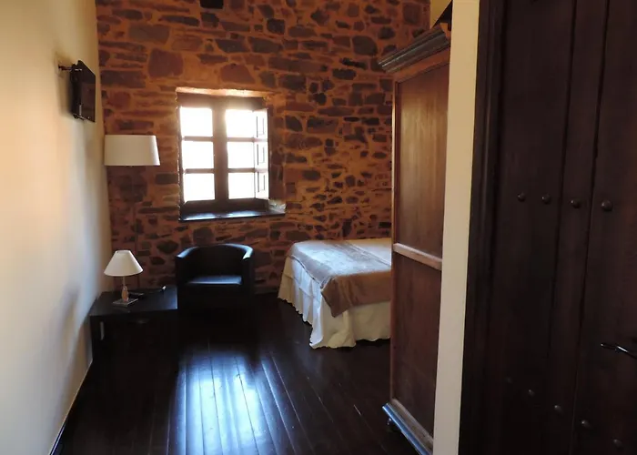 El Rincon Maragato 3* 카스트리요 데 로스 폴바사레스